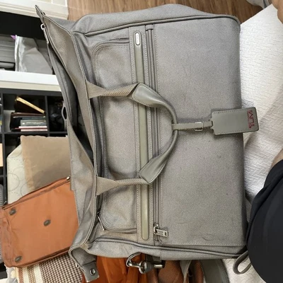 Bolso de Lona Tumi Alpha Plateado Nylon Balístico Viaje Negocios Foto 1 de 4