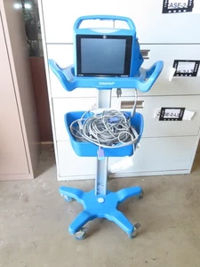 Monitor paziente GE Dinamap VC150 - Foto 1 di 8