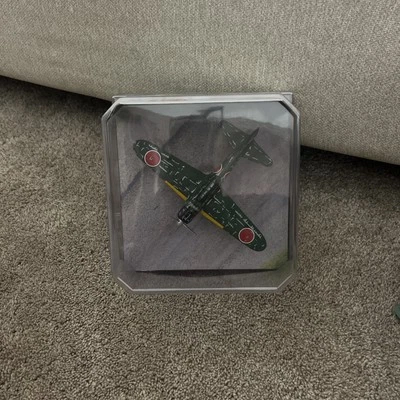 2005 CORGI AVIATION ARCHIVE WWII Legends MITSUBISHI ZERO US33107 Die Cast 1:72 - Image 1 of 3