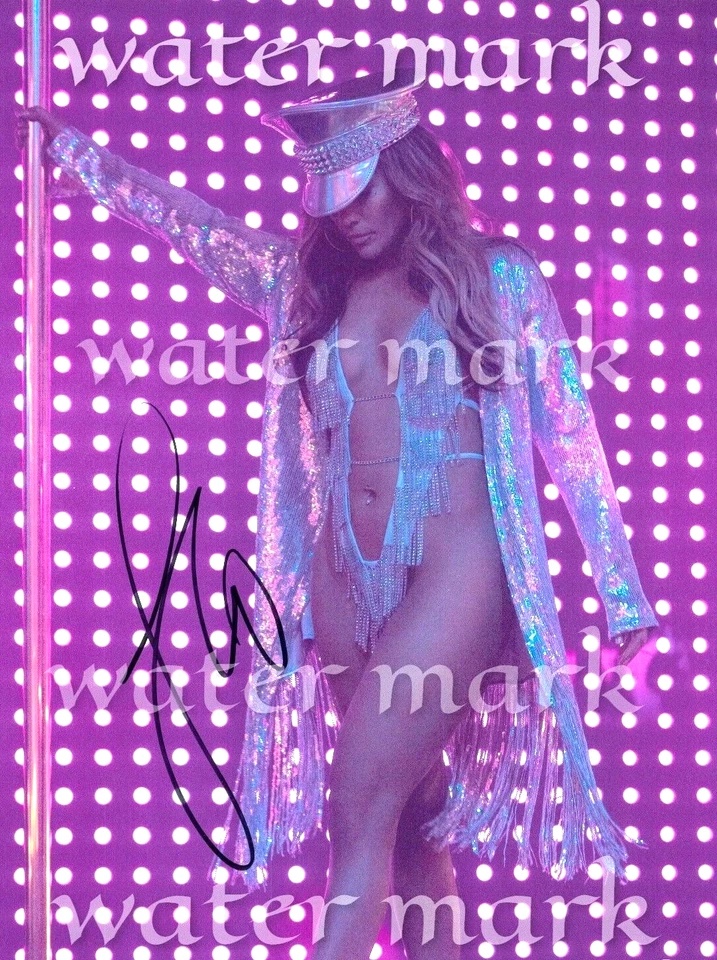 JENNIFER LOPEZ REPRINT SIGNED PHOTO A4 SIZE 8"X11". #17 — 第 1/1 张图片