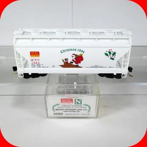 N Scale **CHRISTMAS HOLIDAY SANTA** Covered Hopper MTL 1994 - MICRO TRAINS 92060 - Picture 1 of 3
