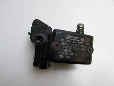 Cilindro maestro embrague Kawasaki GPX750 GPX 750 F2 1987 J22 Foto 1 de 4