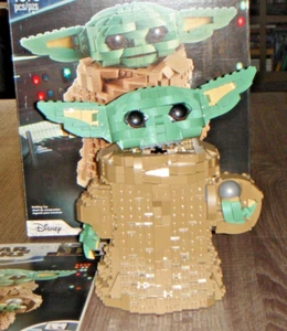 LEGO Star Wars: Das Kind (75318) Ohne Kinder Minifigur oder Plakette - Ständer & OHNE KARTON - Bild 1 von 3