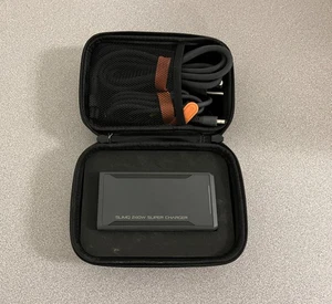 Cargador SlimQ F240, 240W DC y USB C GaN - Imagen 1 de 6