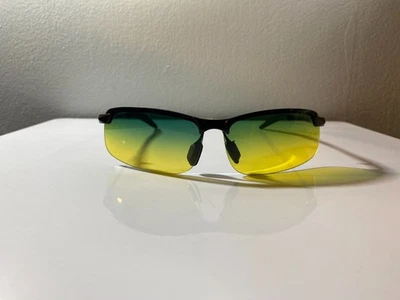 Gafas de sol envolventes para hombre con montura negra y lentes degradadas verde/amarillo Foto 1 de 4