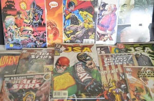 Comic Wundertüte/Posten von 4 Comics (DC, Marvel, Bild, etc.) Beschreibung lesen - Bild 1 von 6