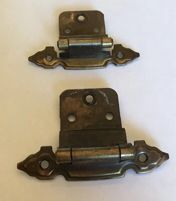 "Dos pares de bisagras de latón antiguas de 3/8"" insertadas para gabinete de montaje frontal Belwith".  Usado Foto 1 de 4