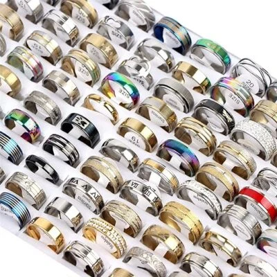 Lote a granel de 100 anillos mixtos de acero inoxidable para hombre mujer anillo de moda al por mayor Foto 1 de 4