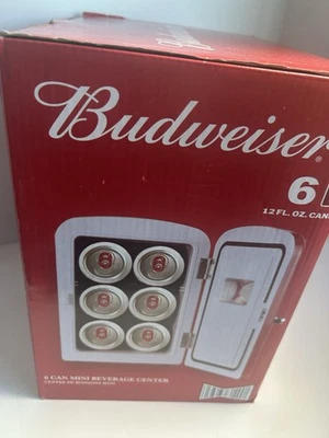 Budweiser Portátil 6 Latas Mini Nevera Centro de Bebidas 120v Pared/12v Enchufe Coche NUEVO Foto 1 de 4