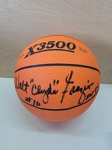 Walt "Clyde" Frazier signiert MacGregor X3500 Basketball HOF 87 Knicks #10 - Bild 1 von 5