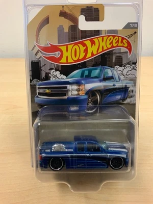 Camionetas Chevy Silverado 2016 Hot Wheels Walmart exclusivas con protector MONMC Foto 1 de 4