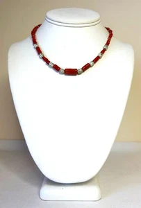 Coral Rojo Natural, Collar con Cierre de Plata de Ley, 15 1/4"-17 1/4" de Largo, Anudado - Imagen 1 de 4