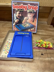 Vintage 1977 Lakesides Booby Trap Spring Action Game Tested Fast Shipping - Picture 1 of 10