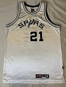 Vintage Tim Duncan San Antonio Spurs Jersey Nike #21 Silver XXL Fair Condition - Picture 1 of 22