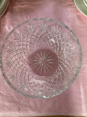 Vintage Edinburgh 'Natasha'  Crystal Bowl 23cm Diameter 11cm Depth with Box - Image 1 of 4