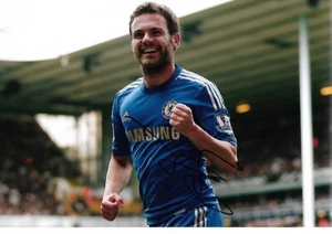 Foto autógrafa firmada a mano por Juan Manuel Mata 12x8 Chelsea, Man Utd y España certificado de autenticidad - Imagen 1 de 1