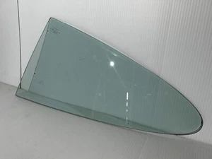 1984-1989 PORSCHE 911 REAR DRIVERS QUARTER WINDOW - Picture 1 of 6