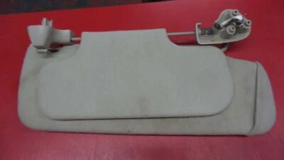 PASAJERO PARASOL ILUMINADO ATENUACIÓN LÁMPARA DE TOCADOR SE ADAPTA A SUBURBAN 1500 141573 Foto 1 de 4