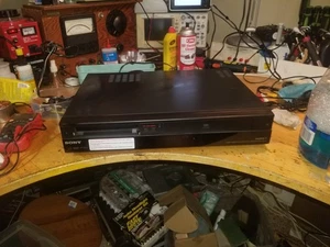 Sony RDR-VX535 DVD / VCR Recorder With Remote - Tested And Works Great! - Picture 1 of 5