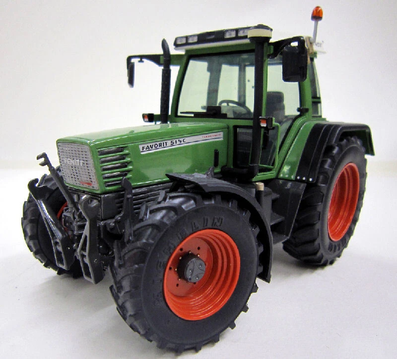 Fendt Favorit 514C 1995-1999 Tractor 1:3 2 Model Weise-toys - Image 1 of 1