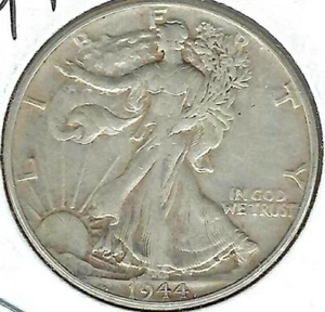 1944 Philadelphia Circulated Silver Walking Liberty Half Dollar Coin! #1 - Picture 1 of 2