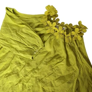Cato Women's Cold Shoulder Blouse Top Size Small Lime Green Floral Crochet - Picture 1 of 12