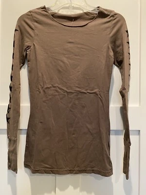 Hard Tail Forever Women Top Tee Thumbhole Fitted  Sz Small Dark Brown STAR New - Image 1 of 4
