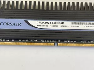 CORSAIR DOMINATOR 1GB XMS2-8500 1024MB COMPUTER RAM CM2X1024-8500C5D 2.20v V3.1 - Picture 1 of 3
