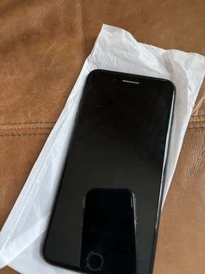 Apple iPhone 7Plus 32GB Black, Unlocked, Grade B - Image 1 of 4