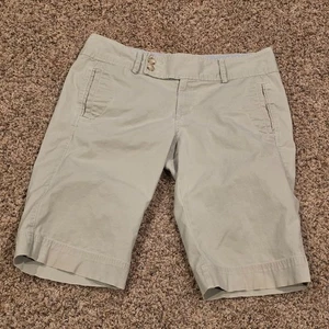 Eddie Bauer Chino Shorts Damen khaki Größe 12 solide Vashon-Passform lässig flache Vorderseite - Bild 1 von 5