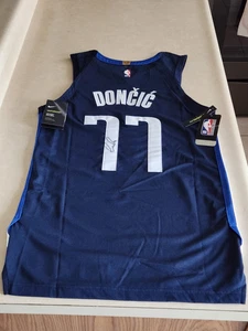 LUKA DONCIC SIGNED AUTHNETIC JERSEY NIKE VAPORKNIT SIZE 40 #77 MAVERICKS PROOF - Picture 1 of 10