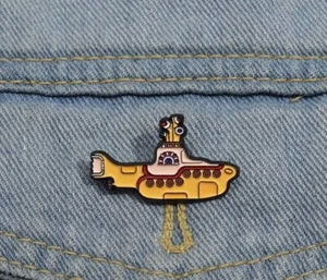 The Beatles Yellow Submarine Emaille Pin Anstecker John Lennon, Paul McCartney Brosche - Bild 1 von 4