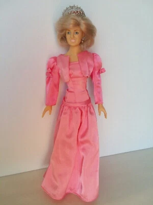 ПРИНЦЕССА ДИАНА ДЭНБЕРИ НОВОМ КОРОЛЕВСКИЙ ГАРДЕРОБ КОЛЛЕКЦИИ КУКЛА - Изображение 1 из 4