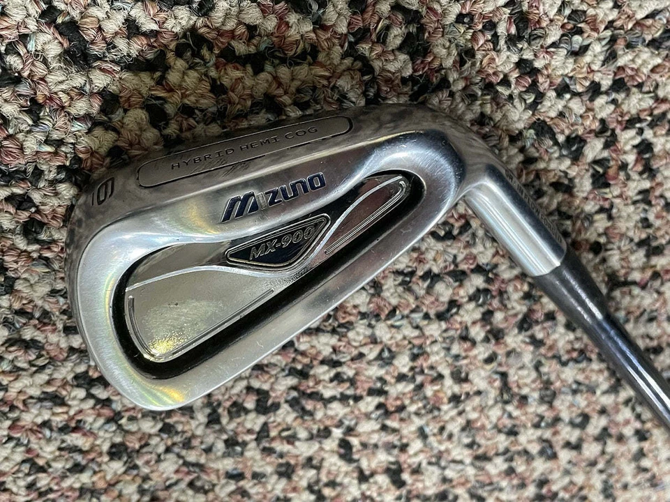 Mizuno MX900 30° 6 Iron Mizuno Exsar IS2 Regular Flex Shaft Golf Pride Tour Velv - Image 1 of 4