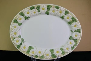 Vintage Poppy Trail Metlox Sculptured Daisy Large Oval Serving Platter 14 " MCM - Picture 1 of 5
