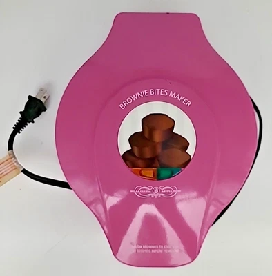 Brownie Bites Maker Bella Cucina 粉色 8 咬大小布朗尼 — 第 1/4 张图片