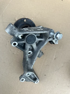 Audi TT Cabriolet 2008 nudillo trasero husillo cubo rueda cojinete lado derecho OEM Foto 1 de 4