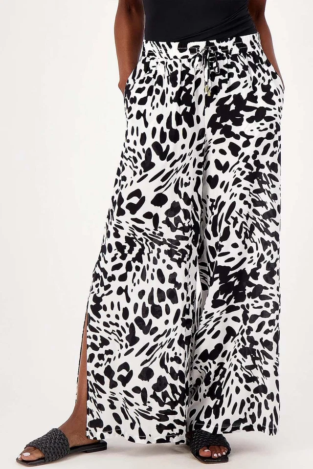 Jantzen Wide Leg Printed Pull-On Woven Cover-Up Pants Pearl Animal - Image 1 of 1