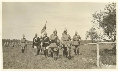 Puerto. Foto: ¡RARO! General del ejército alemán OTTO VON BELOW y compañeros generales en campo Foto 1 de 4