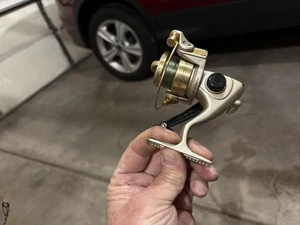 Buzz BZ3 Ice Fishing Reel - Picture 1 of 6