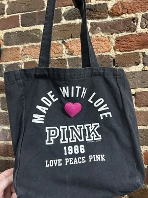 BOLSO TOTE ROSA VICTORIAS SECRET Y2K ROSA Bolso de Hombro. Hecho con amor en negro Foto 1 de 4