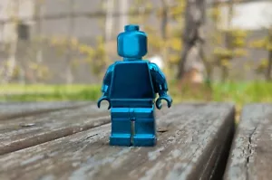 LEGO MINIFIGURA MONOCROMÁTICA CROMADA AZUL AUTÉNTICA PERSONALIZADA DE LA MÁS ALTA CALIDAD - Imagen 1 de 2
