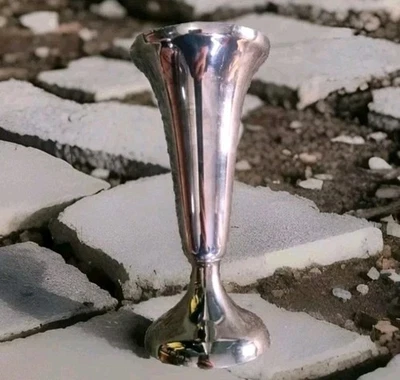 Jarrón antiguo Walker & Hall Sheffield A1 placa de plata Art Deco - base ponderada. Foto 1 de 4