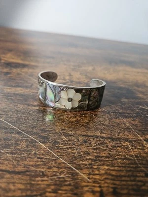 Alpaca Mexico Silver Abalone Flower Bracelet  - Image 1 of 4