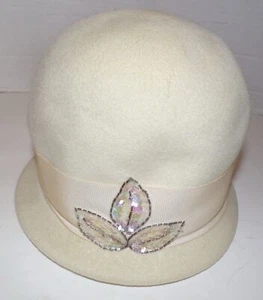 Vintage 50s 60s Winter White Wool Cloche Hat Sequin Applique - Picture 1 of 8