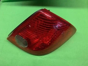 07 08 09 10 LUZ TRASERA LATERAL PASAJERO PONTIAC G6 (puede adaptarse a otras) - Imagen 1 de 4