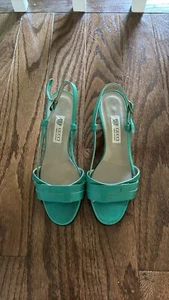 Gucci Vintage green leather sling back kitten heels size 35.5  - Picture 1 of 8