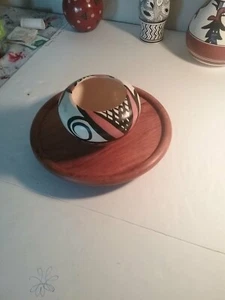 Pueblo 1970s USA Art Pottery Vase signed Betty Selby # 501 4''1/2” X 6 “1/2 - Picture 1 of 9