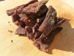 Red Pepper and Bourbon! 1lb Premium Beef Jerky Crazy Good!!! - Picture 1 of 7