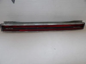 BUICK SKYLARK 1989-1991 4 Dr REAR BODY CENTER TAILLIGHT TAIL PANEL LIGHT LENS - Bild 1 von 12